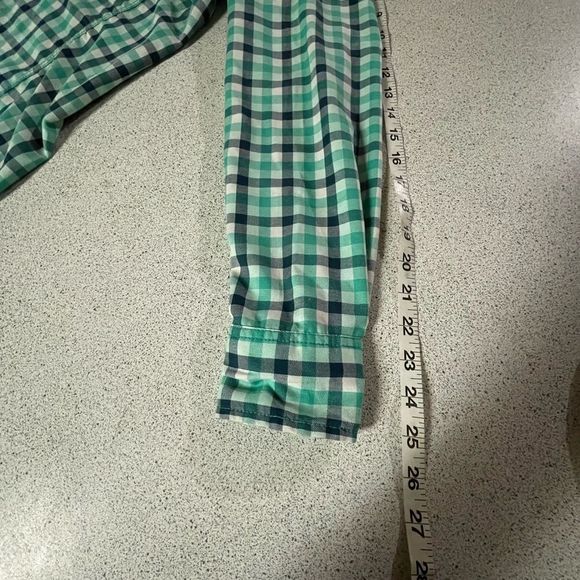 The North Face button down plaid shirt - Picture 4 of 9